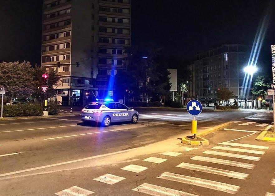 Rapinato mentre cerca di comprare la droga: denunciati due uomini in zona stazione