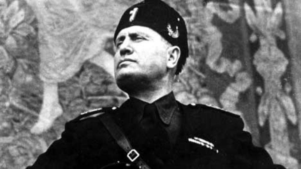 Prato revoca dopo un secolo la cittadinanza onoraria a Benito Mussolini