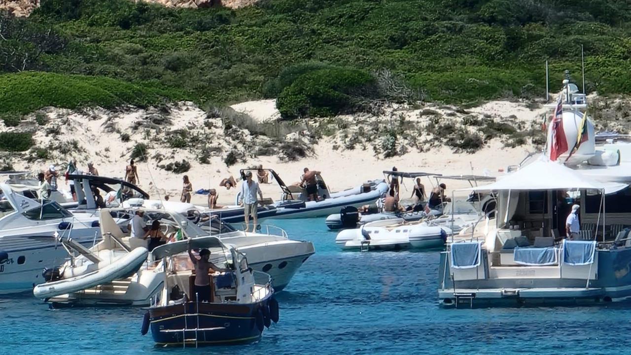 La Maddalena: sosta notturna in rada solo per residenti, no ancore in aree fragili