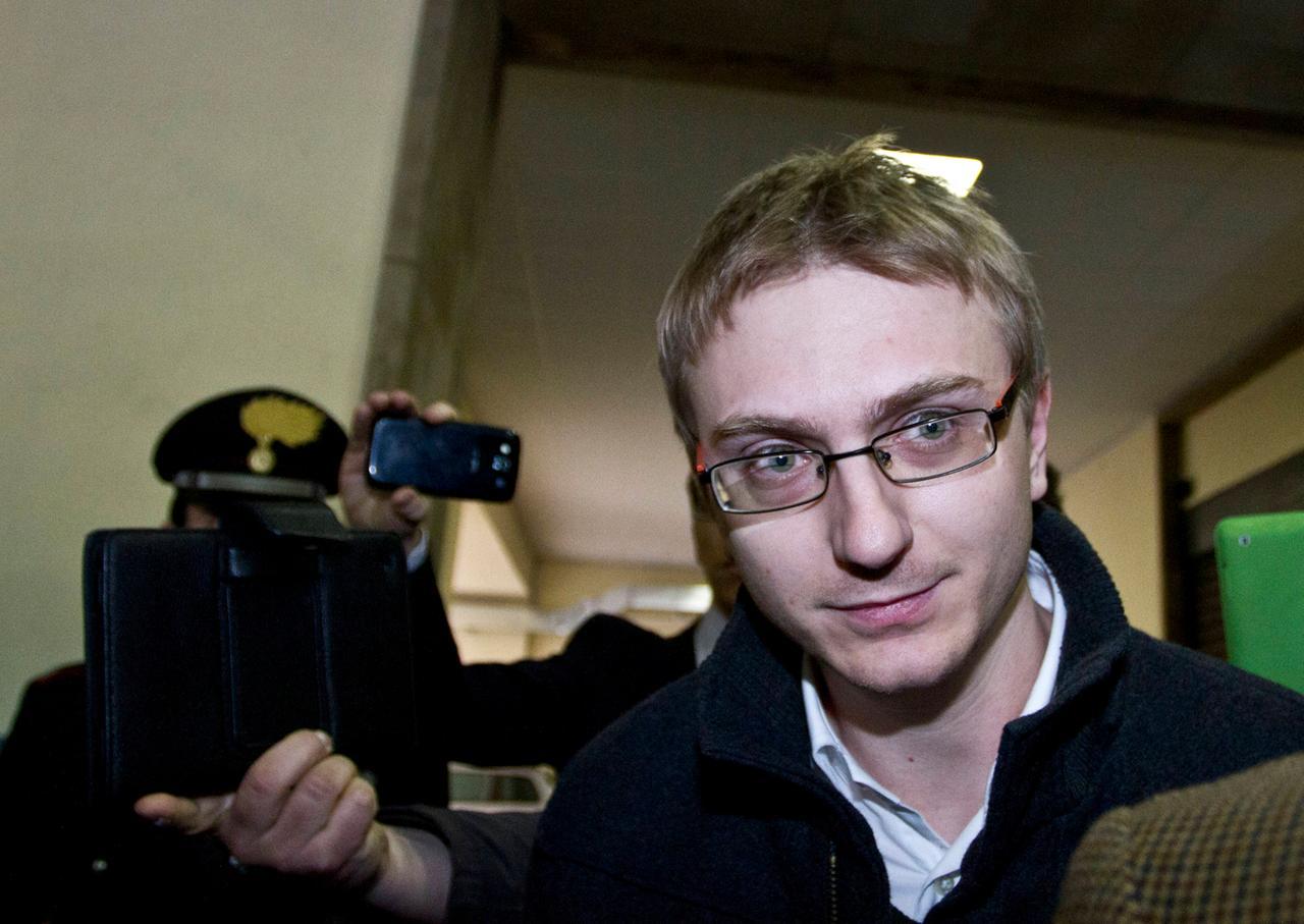 Alberto Stasi torna in semilibertà, era in carcere per l’omicidio di Garlasco. La madre di Chiara Poggi: «Spero di non incontrarlo mai più»