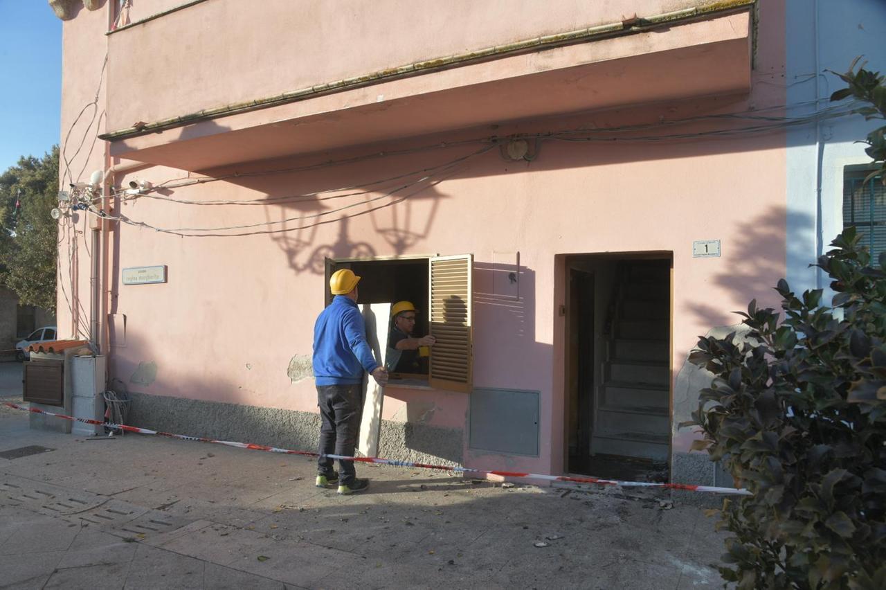 Violenta esplosione in un’abitazione: 14enne gravemente ustionato