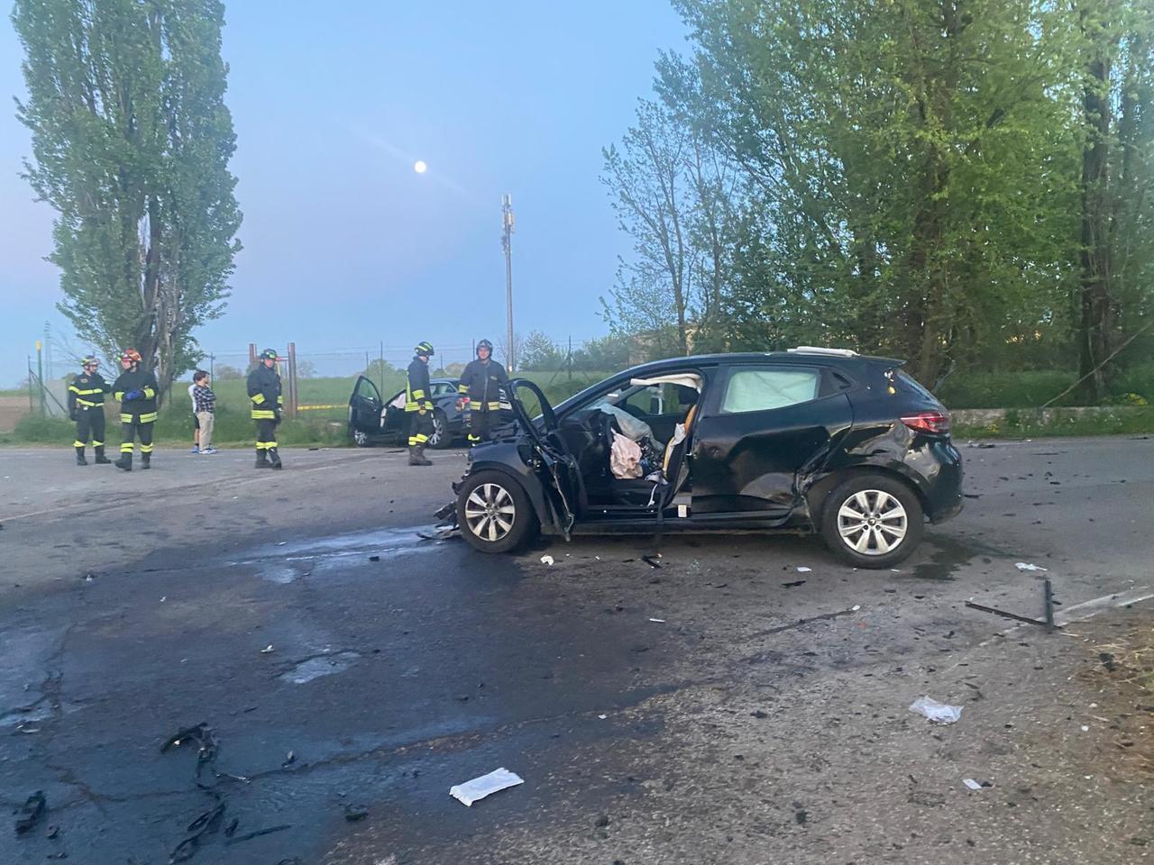 Scontro frontale a Montecchio: due persone ferite