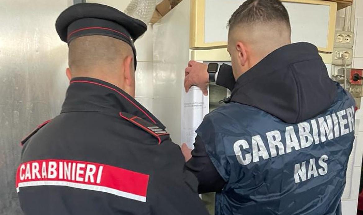 Lucca, farmaci spariti e truffa: interdetto medico dell’Asl