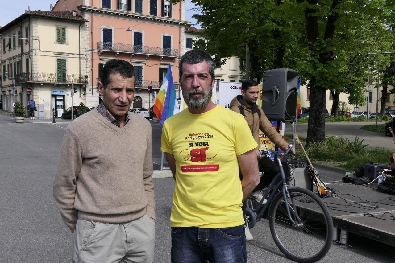 
	Mohamed Al&igrave; Jaballah insieme al segretario della Camera del lavoro Lorenzo Pancini

