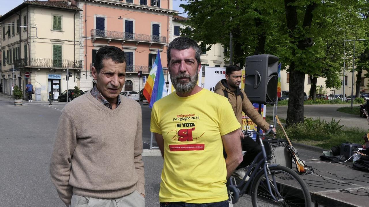 Mohamed Alì Jaballah insieme al segretario della Camera del lavoro Lorenzo Pancini
