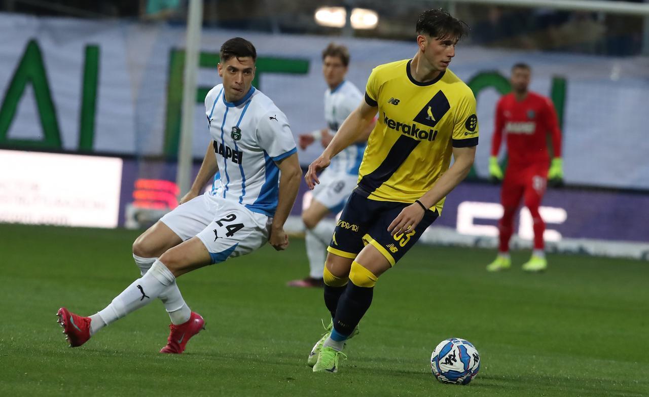 
	Cauz e Moro in azione nel derby

