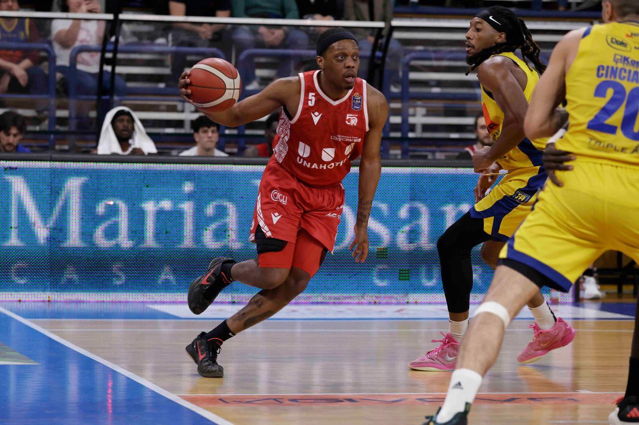 La Unahotels Reggio Emilia espugna agevolmente il campo della Givova Scafati