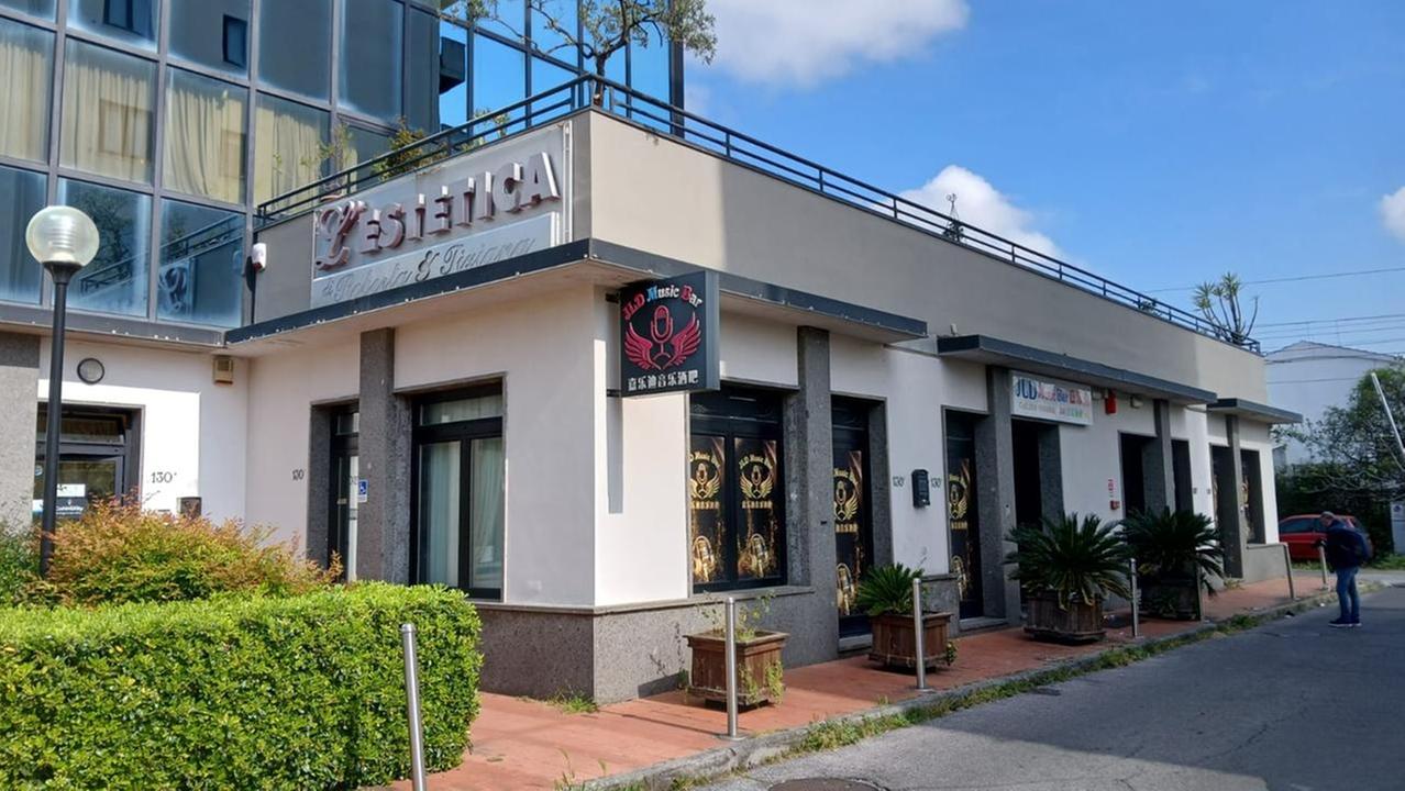 Il bar di via Filzi dove è avvenuto il pestaggio