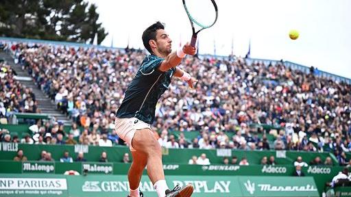 Musetti, che peccato! Si fa male e perde contro Alcaraz: «Speravo di giocarmela fino alla fine»