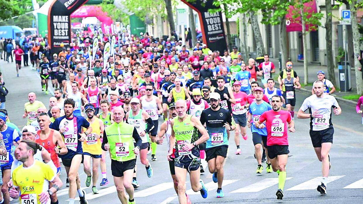 La partenza della Maratonina Città di Prato