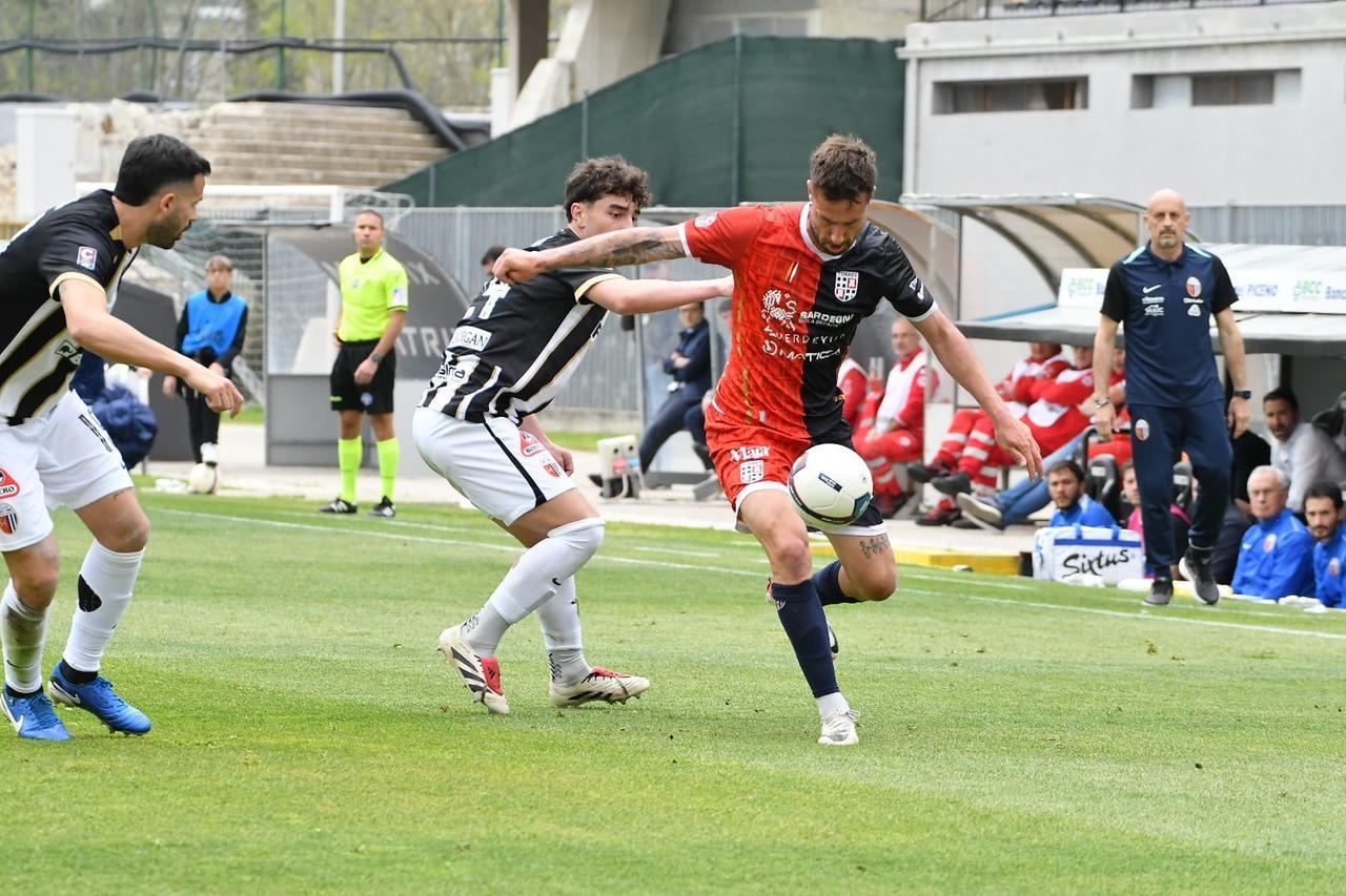 La Torres batte l’Ascoli al 95': 1-2 – Le pagelle