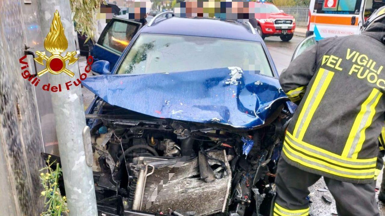 
	L'auto della donna

