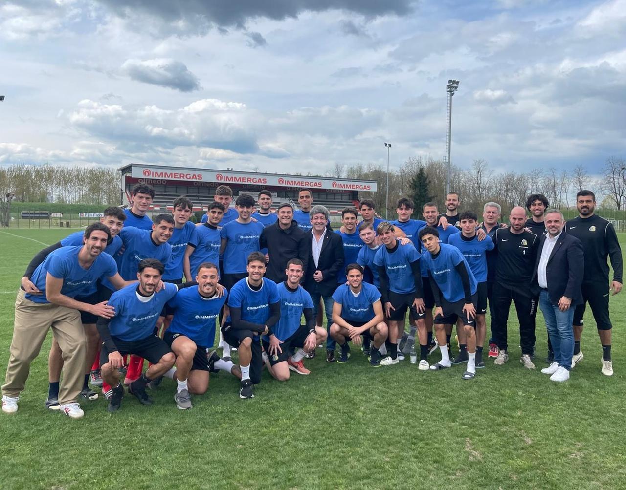 Javier Zanetti in visita a Lentigione: una sorpresa speciale per la squadra