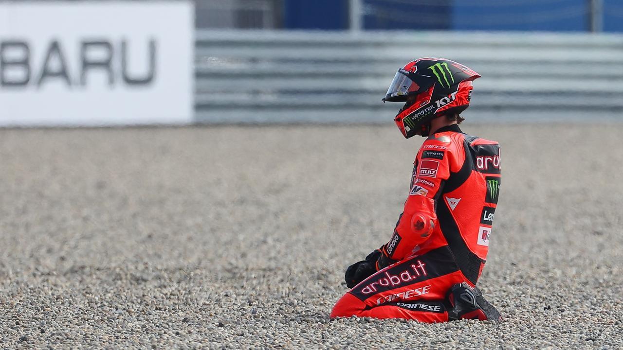 Doppio ritiro per Bulega sul circuito olandese di Assen