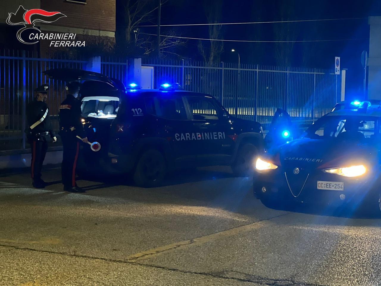 Vorrebbe rubare ma viene scoperto, guai per un 70enne a Comacchio