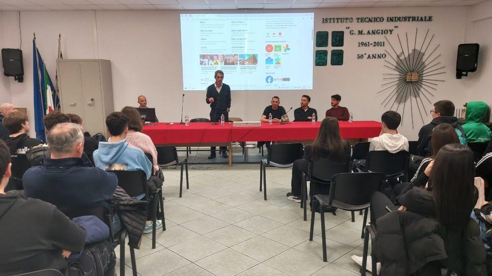 La Torres incontra i ragazzi dell’istituto tecnico Angioy di Sassari