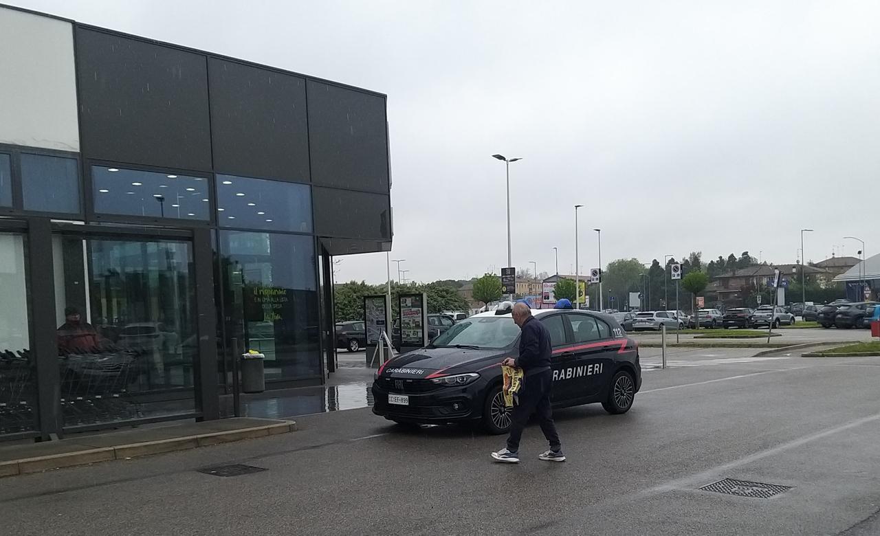 Svuotata la cassaforte all’Aldi di Ferrara, “giallo” sulle modalità del colpo