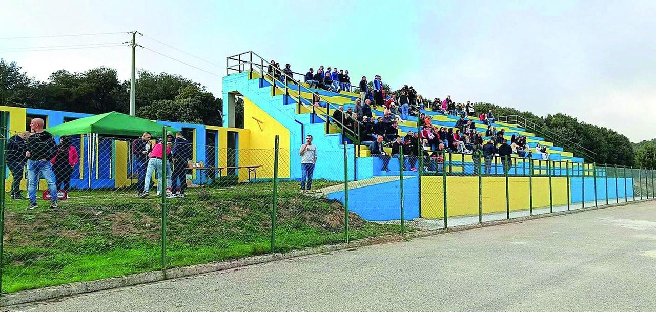 Giallo azzurri che passione e “Billo” fa impazzire le tribune