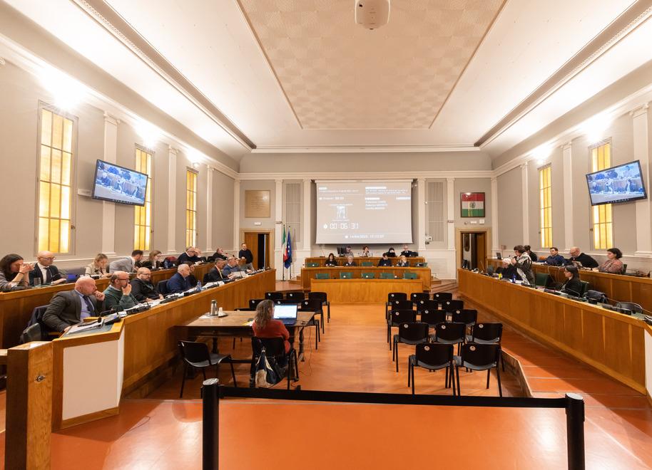 «Ferrara riconosce lo Stato della Palestina», ma sulle responsabilità belliche di Israele il Consiglio si spacca