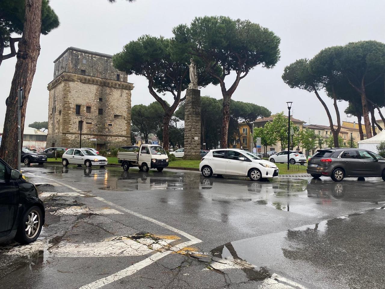 
	Viareggio, lunghe file nella zona sud

