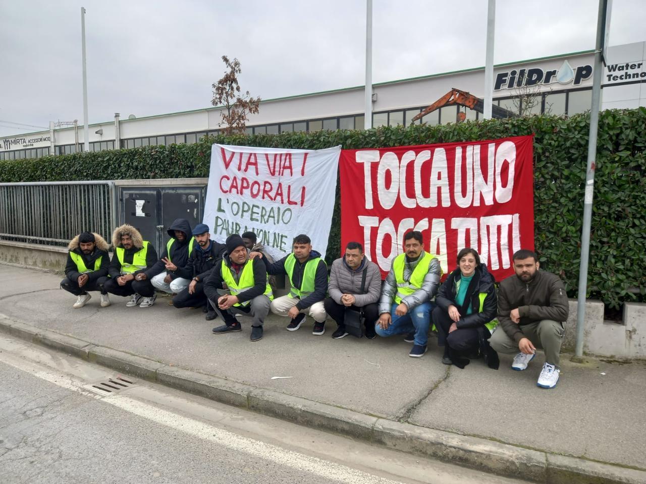 
	Una protesta dei lavoratori della Acca a Seano

