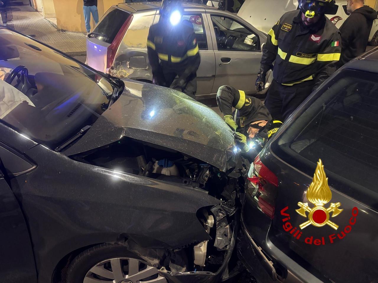 Sassari, scontro tra due auto all’incrocio