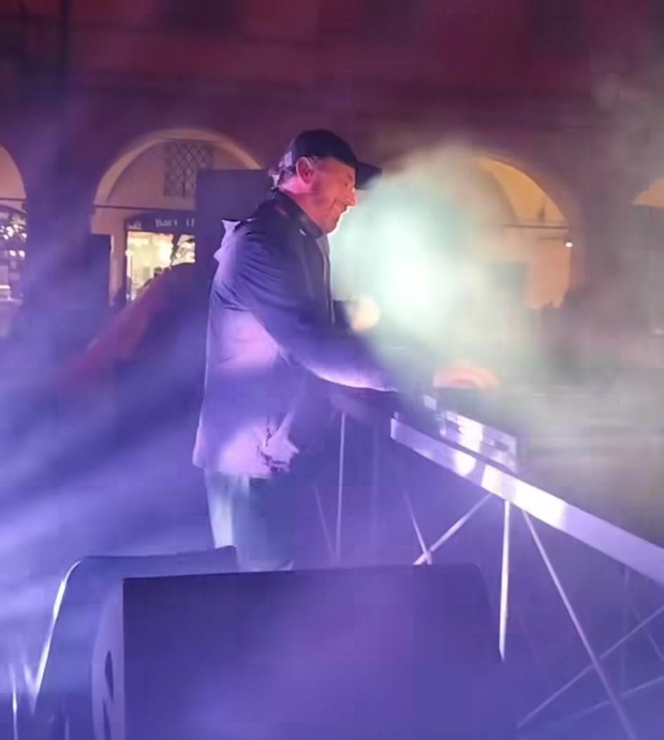 Benny Benassi: «Reggio Emilia può diventare riferimento per vini e vinili come Ferrara lo è per i busker»