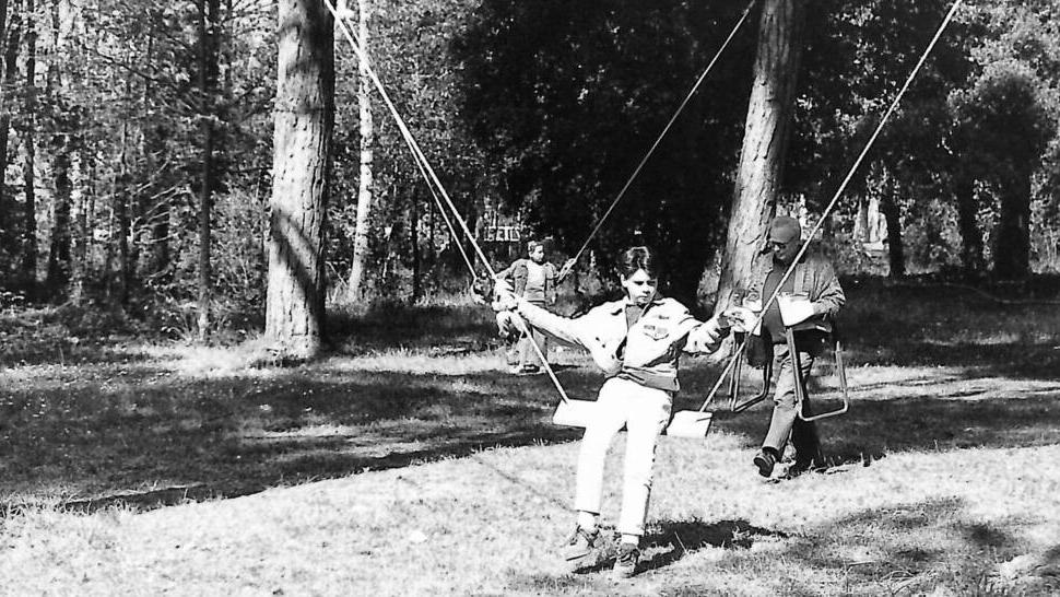Le pisalanche, le altalene in pineta