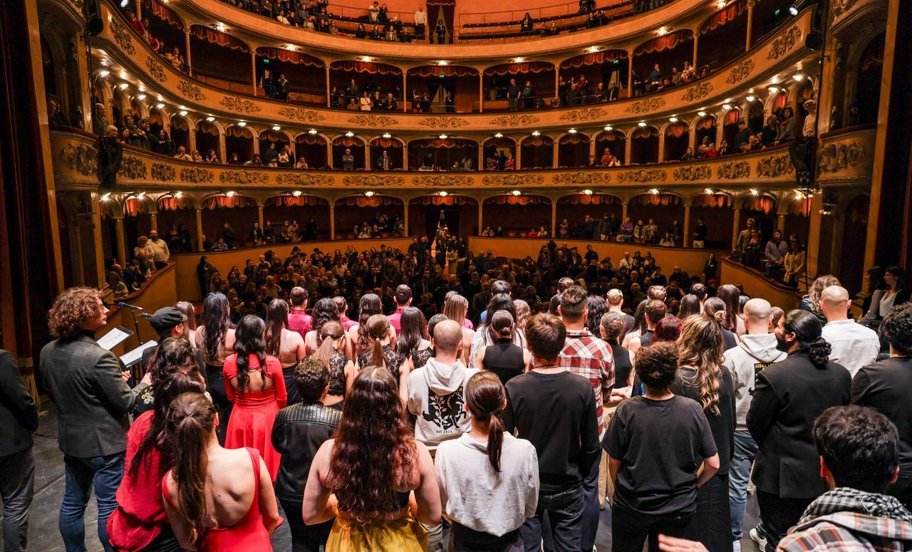 I colori dell’ansia: stasera al teatro Storchi torna “Invivavoce”