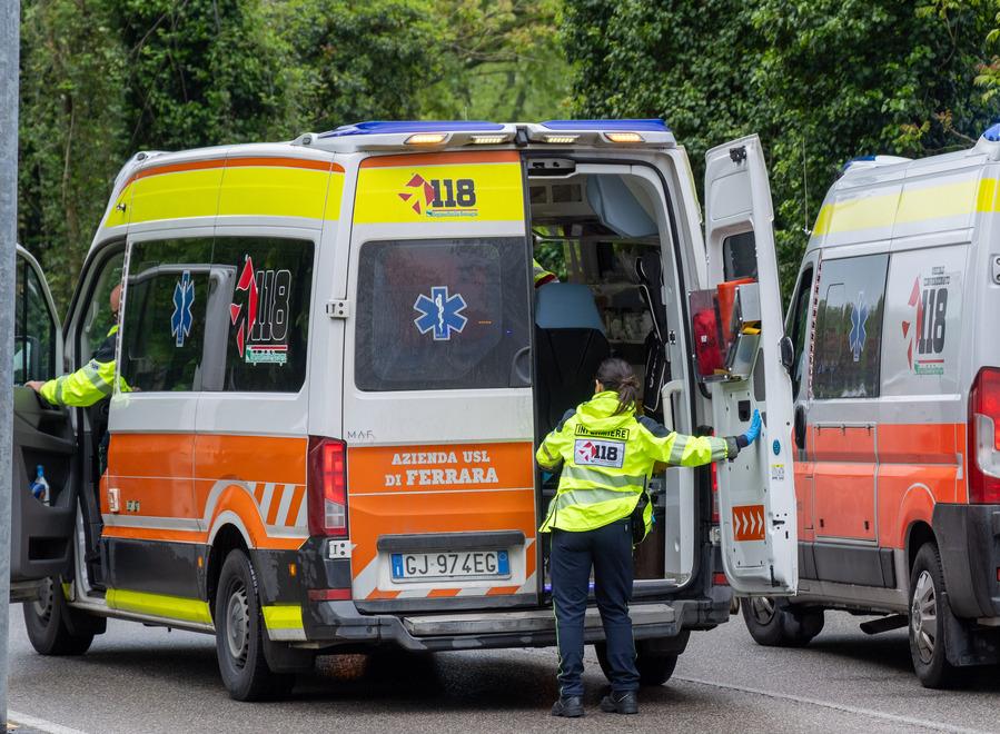 Ferrara, studente 21enne trovato morto in casa