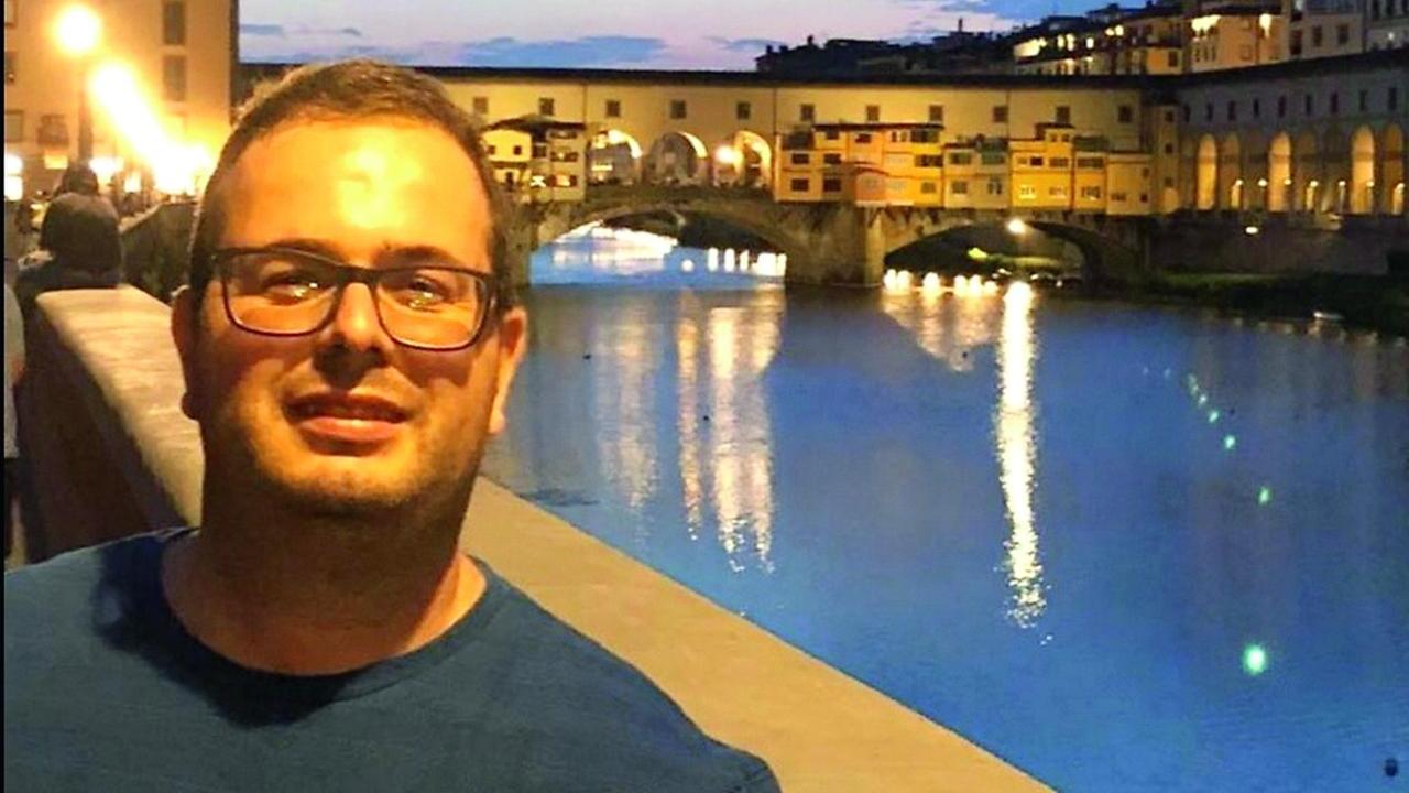 Federico Perissi sul lungarni di Firenze