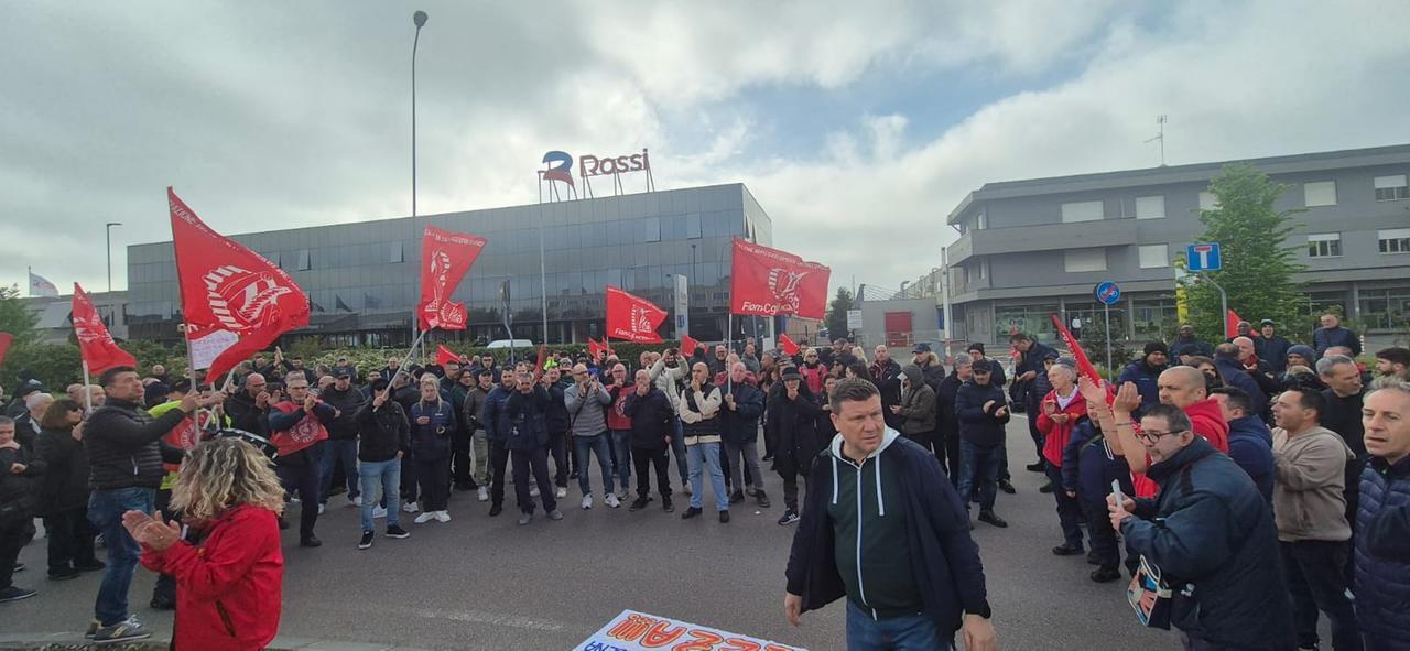 
	Lo sciopero dei metalmeccanici in via Emilia Ovest


