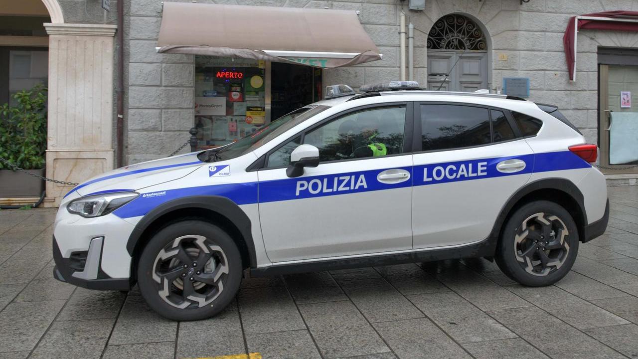 Alla guida con un tasso alcolemico sei volte oltre il limite: denunciato