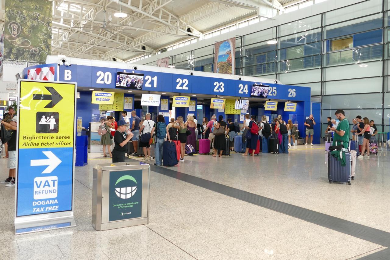 Con la Pasqua inizia la stagione turistica: boom di passeggeri in arrivo nell’isola