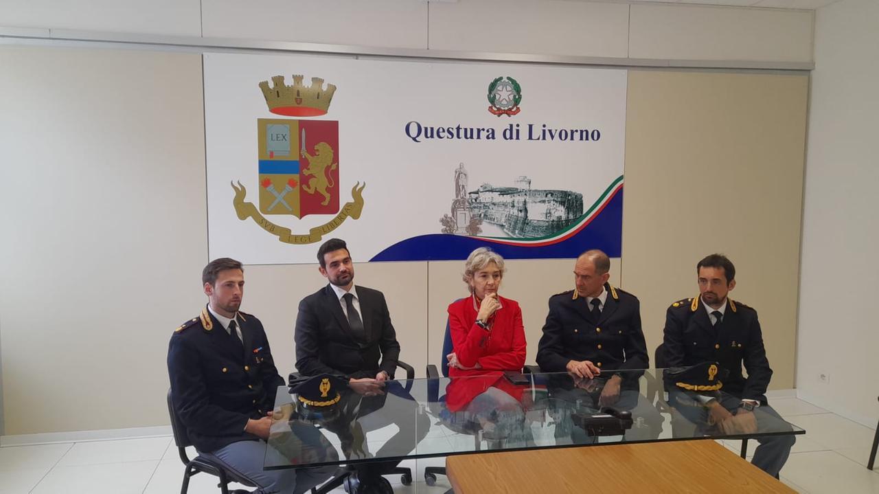 
	Da sinistra: Luca Sbordone, Riccardo Signorelli, la questora Giusy Stellino, Alessandro Castiglione e Gabriele Nasca

