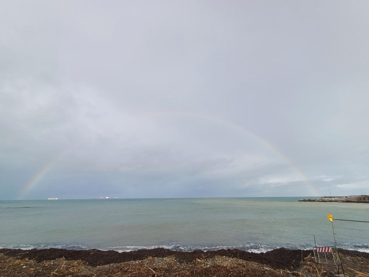 A Livorno l’arcobaleno vien dal mare