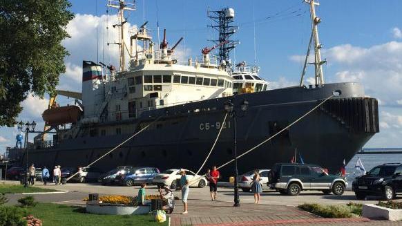 Mistero in mare, una nave della marina russa davanti a Capo San Lorenzo