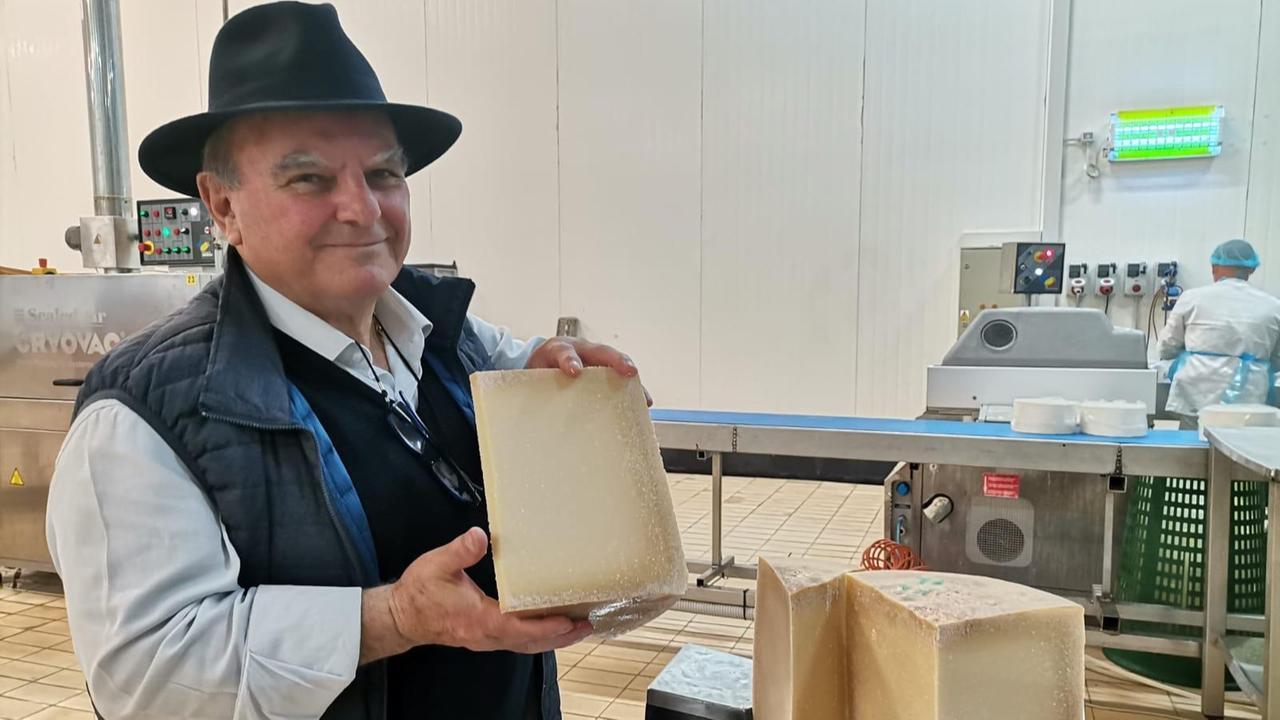 Il maestro del pecorino romano: «Non temiamo i dazi di Trump»