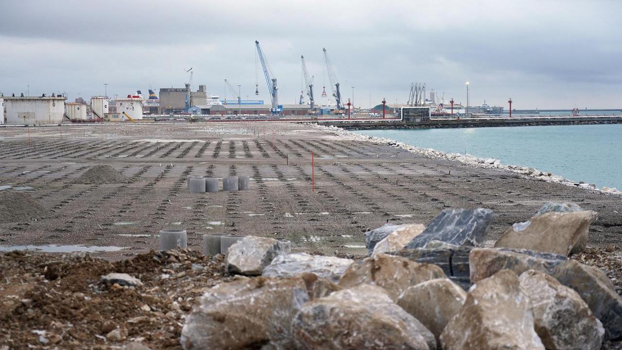 L'area in cui sorgerà la Darsena Europa (foto Stick)