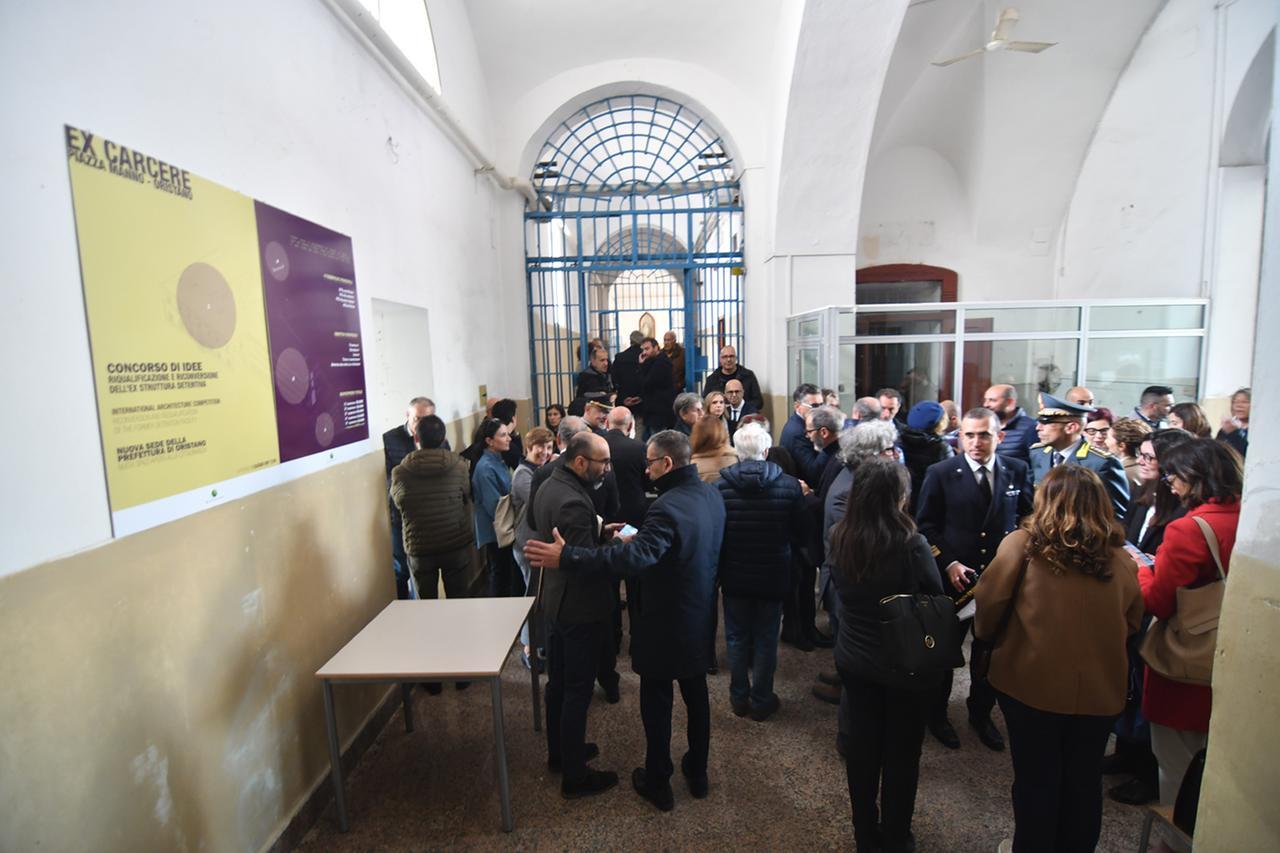 Reggia giudicale, il sindaco Sanna diserta la visita e scoppia la polemica