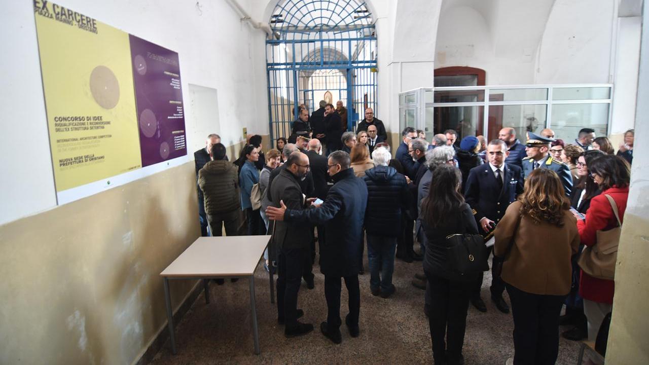 Reggia giudicale, il sindaco Sanna diserta la visita e scoppia la polemica