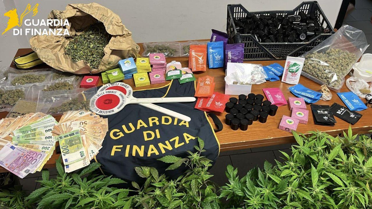 Il materiale sequestrato