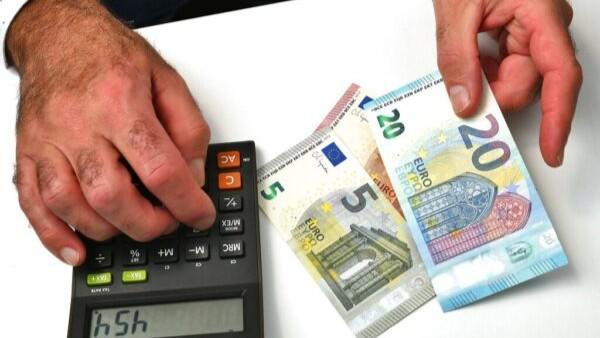 Redditi, dove vivono i sardi più ricchi e più poveri: l’elenco di tutti i 377 Comuni dell’isola