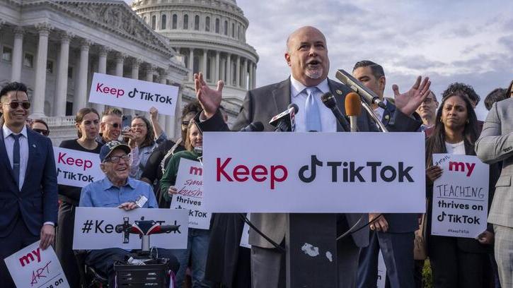 Tik Tok, il social dei giovani «Il ban? Siamo contrari»
