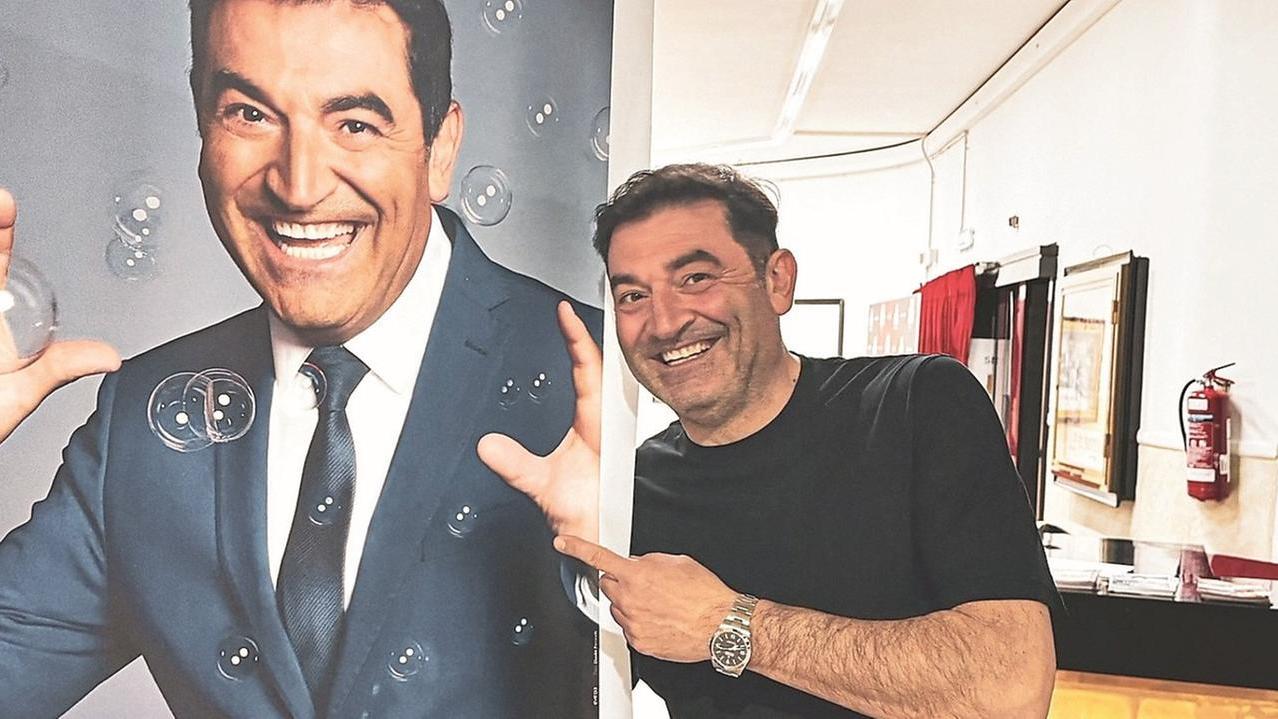 Max Giusti: «Faccio ridere senza offendere: si può. Sardegna mia arrivo, e forza Casteddu»