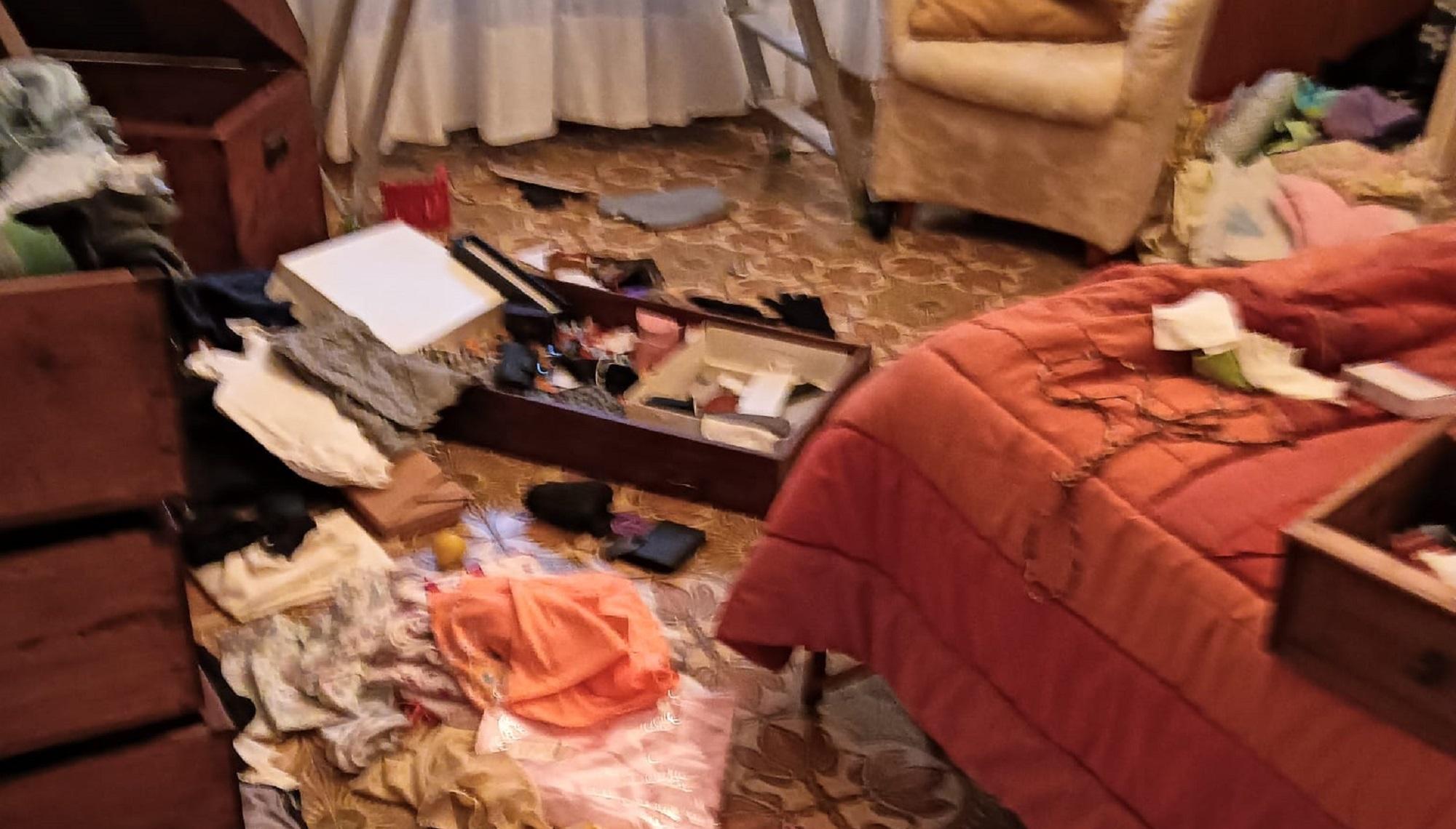 Il segni del passaggio dei ladri (foto d'archivio)