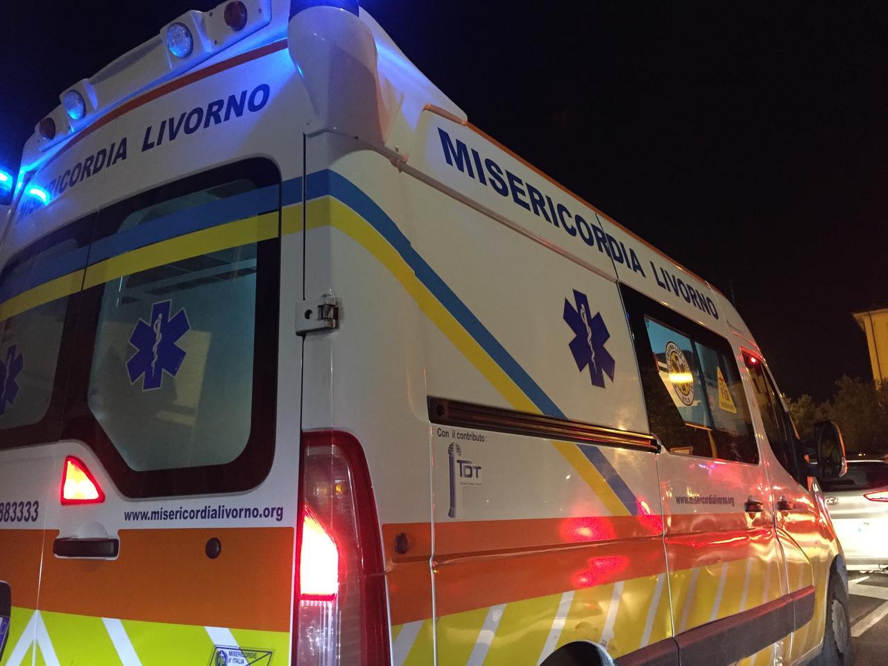 
	Un'ambulanza della Misericordia di via Verdi (foto d'archivio)

