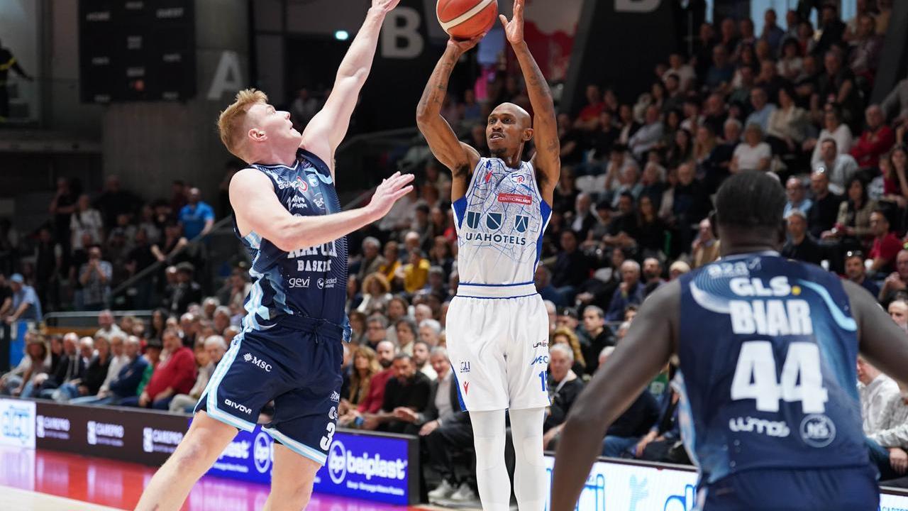 La Unahotels batte Napoli e fa un passo decisivo verso i playoff