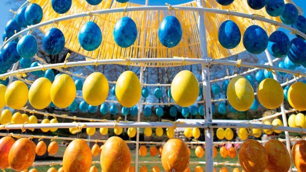 Perché si dice “Natale con i tuoi, Pasqua con chi vuoi”: origine e significato del detto