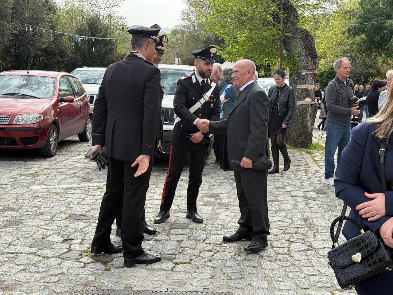 Minacce di morte al comandante di Orgosolo, visita e solidarietà del generale Iasson